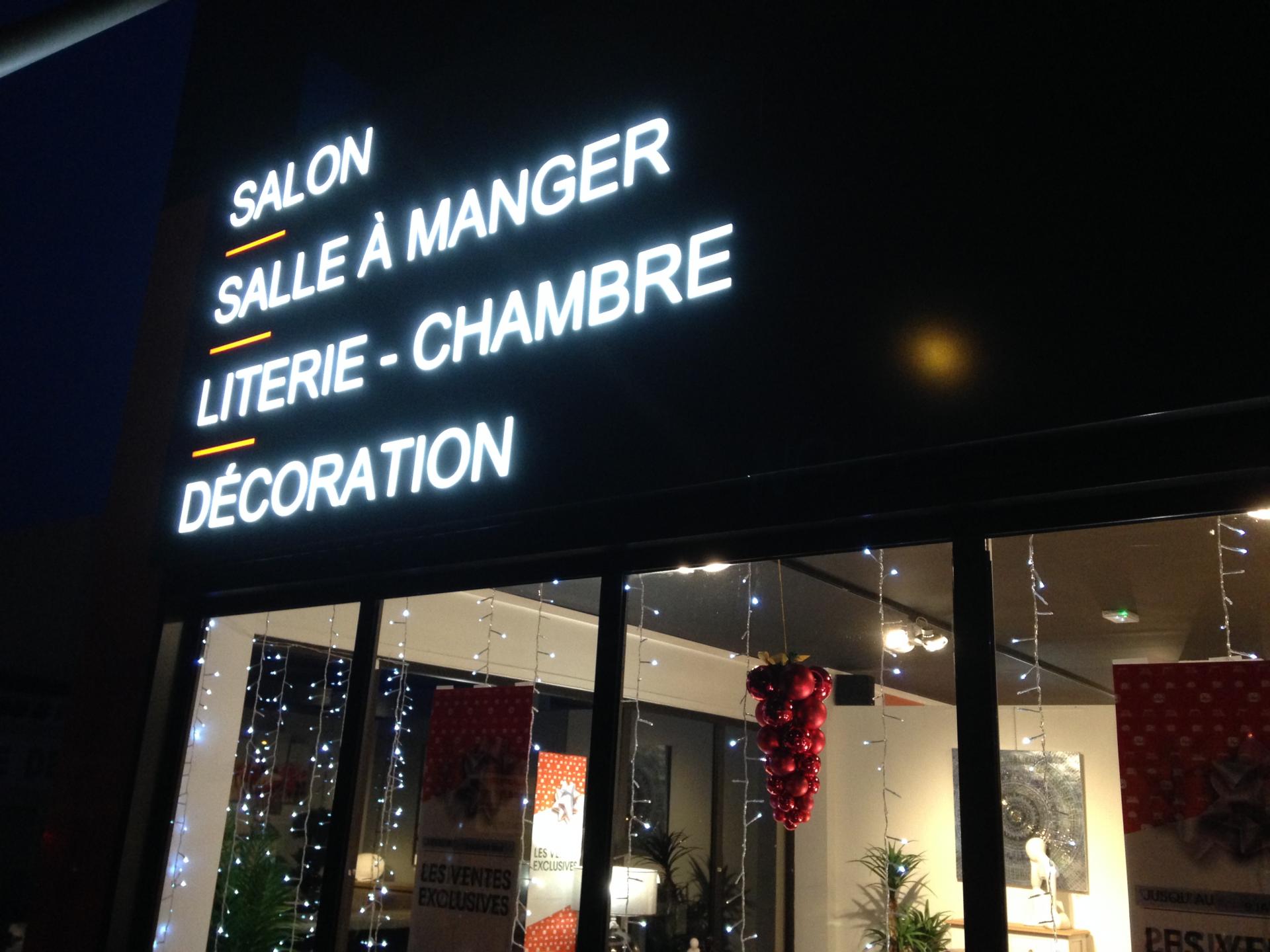 Enseigne lumineuse avec éclairage diffusant à Compiègne Oise